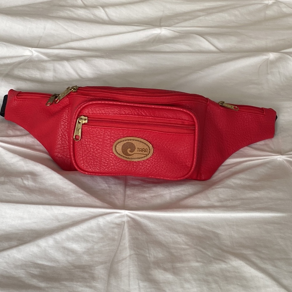SOLD!❌ NEW Red Vegan Leather Fanny Pack - Picture 10 of 17